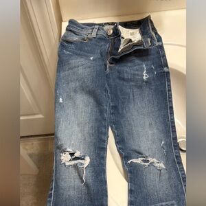 Guess distressed skinny Jeans new size 26
